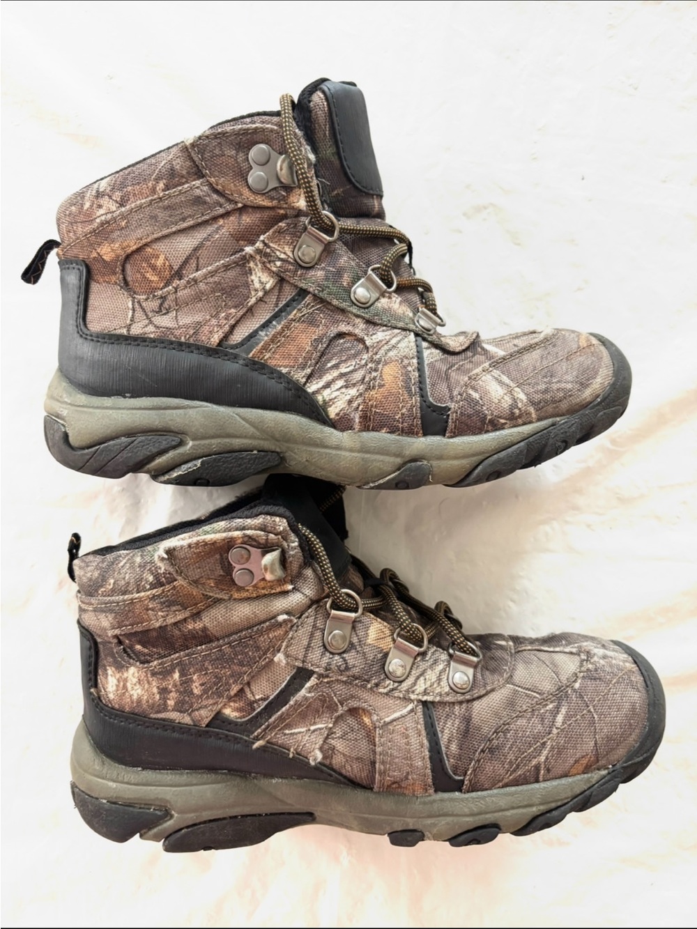 Ozark Trail Brown Camo Hiker Boots SZ 4 Youth Worn 1X